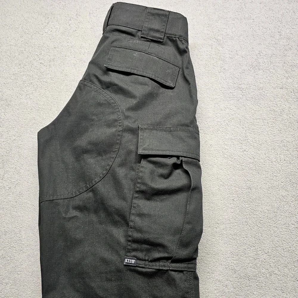 5.11 Tactical Series Cargo Pants Womens Black 4 Regular Fit Utility Straight Leg - Picture 11 of 15